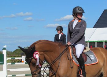 bendiktee_med_victoria_i_baggrunden