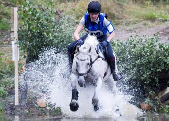 electric_entertainer_maren_aurora_voge_k5w2883