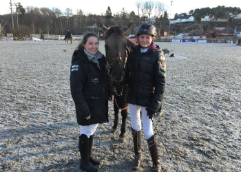 martine_solvang_og_anniken_sverre_med_stella_velvet