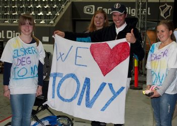 tony_andre_hansen_fans_o1o2078_1